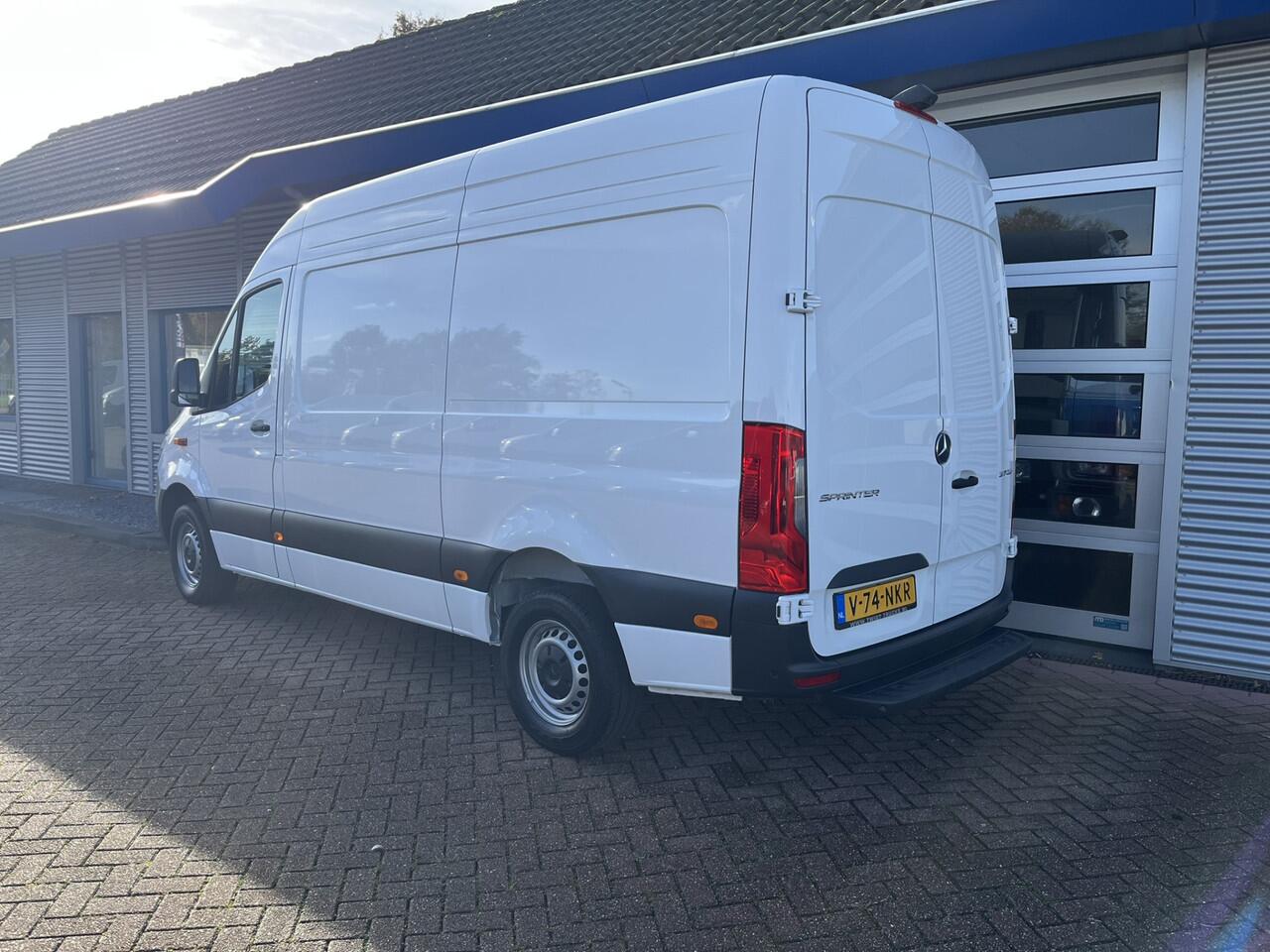 Mercedes-Benz SPRINTER 317 CDI L2/H2 Automaat/10"MBUX/Navi/Camera