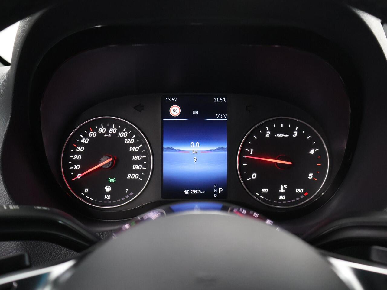 Mercedes-Benz SPRINTER 319 CDI L3 H2 Select | Winterpakket | Trekgewicht 3500 kg | Adaptieve Cruise Distronic | LED koplampen | Achteruitrijcamera | Smartphone integratie pakket |