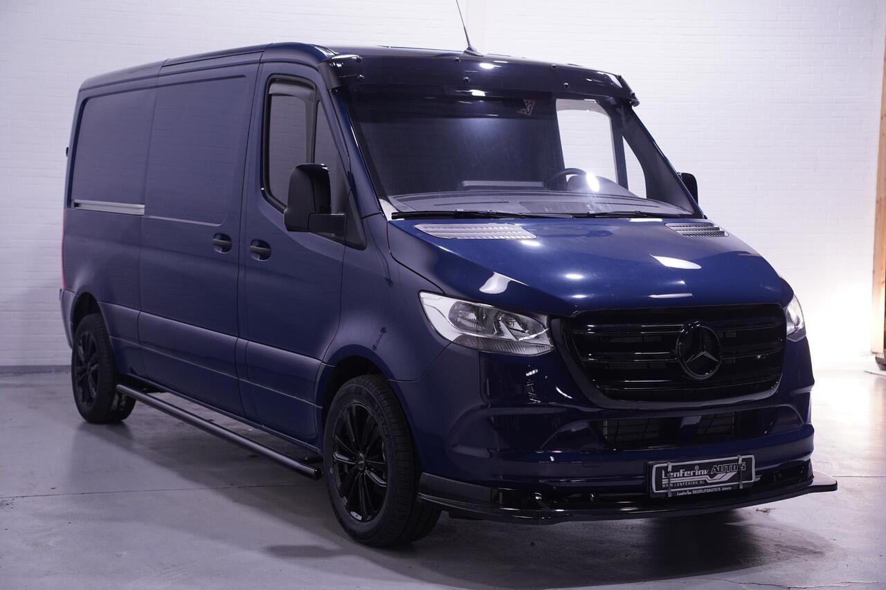 Mercedes-Benz SPRINTER 215 CDI 150 pk L2H1 Black&Blue Edition 18' LMV Airco, Zwarte Grille + Spiegelkappen, Zonneklep, 2-Zits, Nieuw