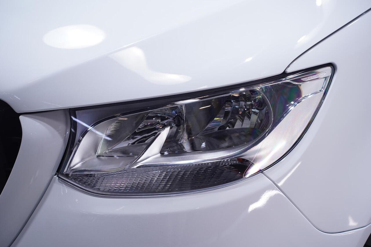 Mercedes-Benz SPRINTER 317 CDI 170 pk Aut Special Edition L2H2 AMG Grille Navi, Camera, 20" LMV, Sidebars, Bumpers in Kleur, 3-Zits