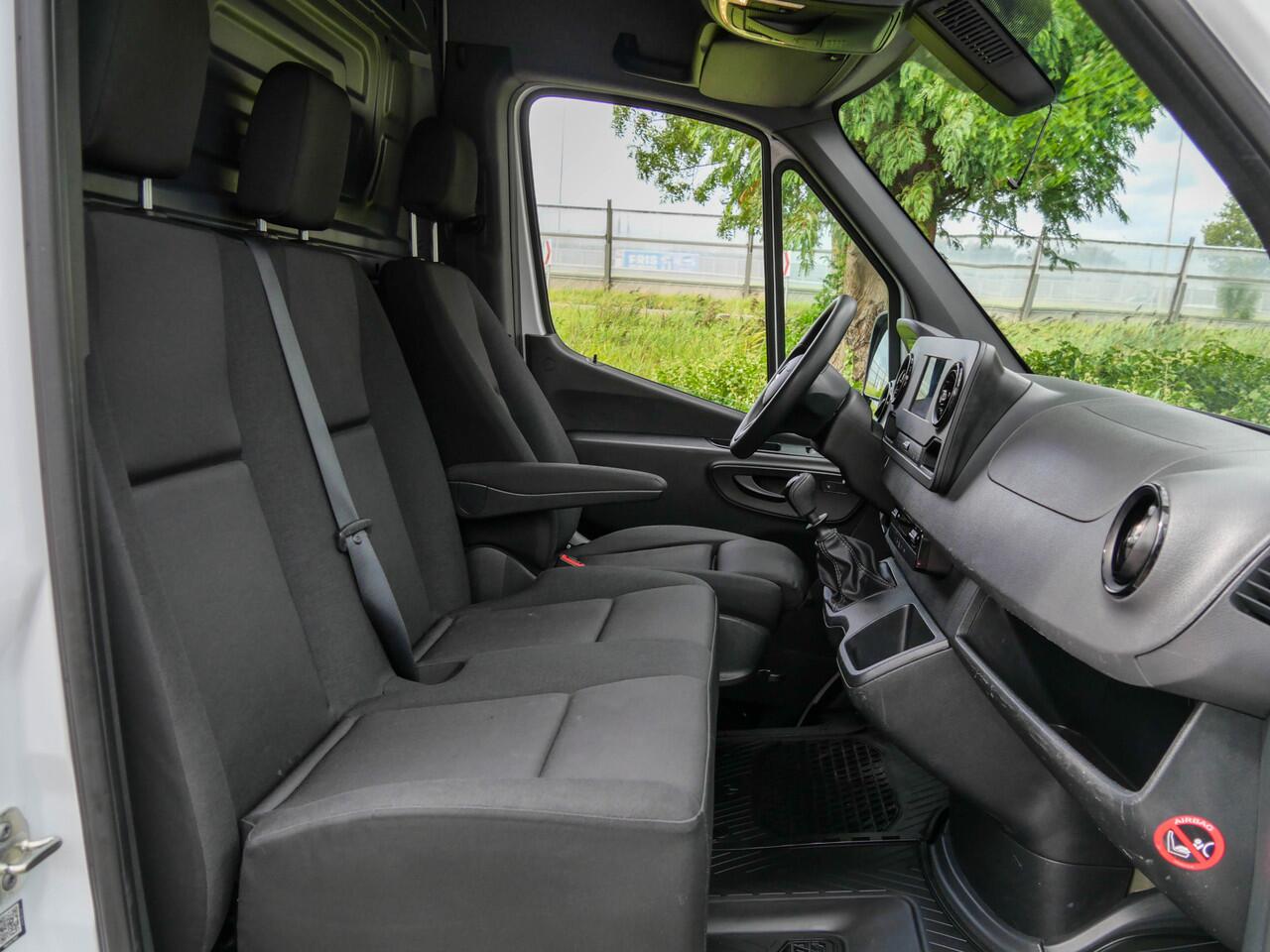 Mercedes-Benz SPRINTER 317 1.9 CDI L2H2 RWD | CAMERA | CARPLAY |