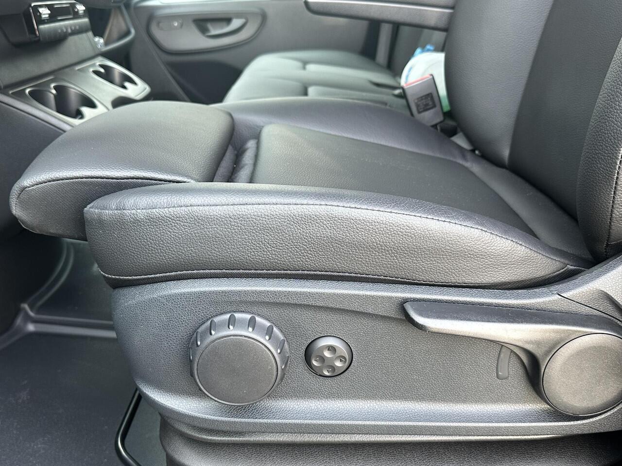 Mercedes-Benz SPRINTER 319 CDI L2 H2 RWD Select | Achteruitrijcamera | Airco | Cruise Control | Apple Carplay | LED Koplampen | Distronic Adaptieve Cruise Control | Navigatie |