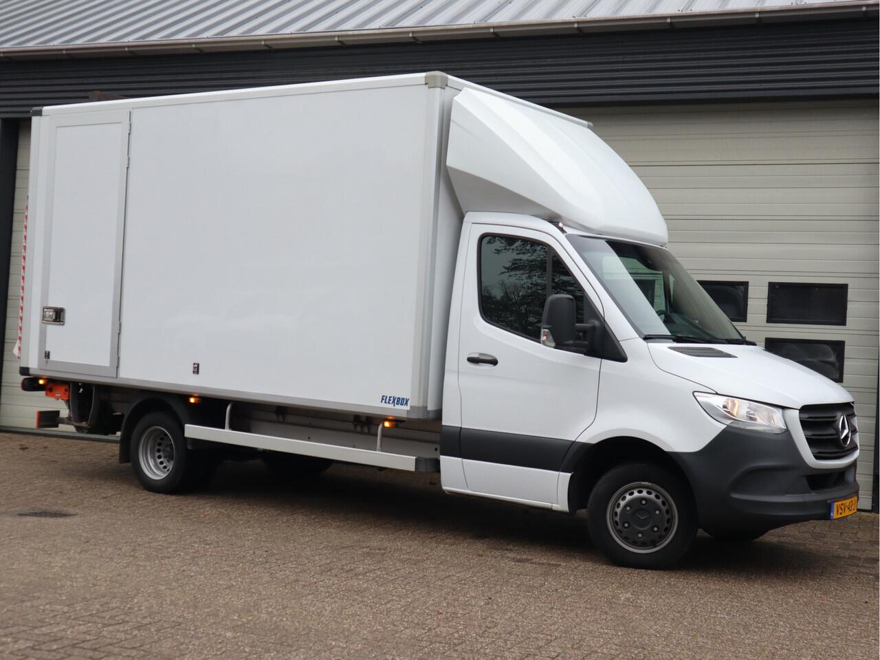 Mercedes-Benz SPRINTER 515 CDI Automaat - Bakwagen Laadklep Zijdeur - Trekhaak - Mbux
