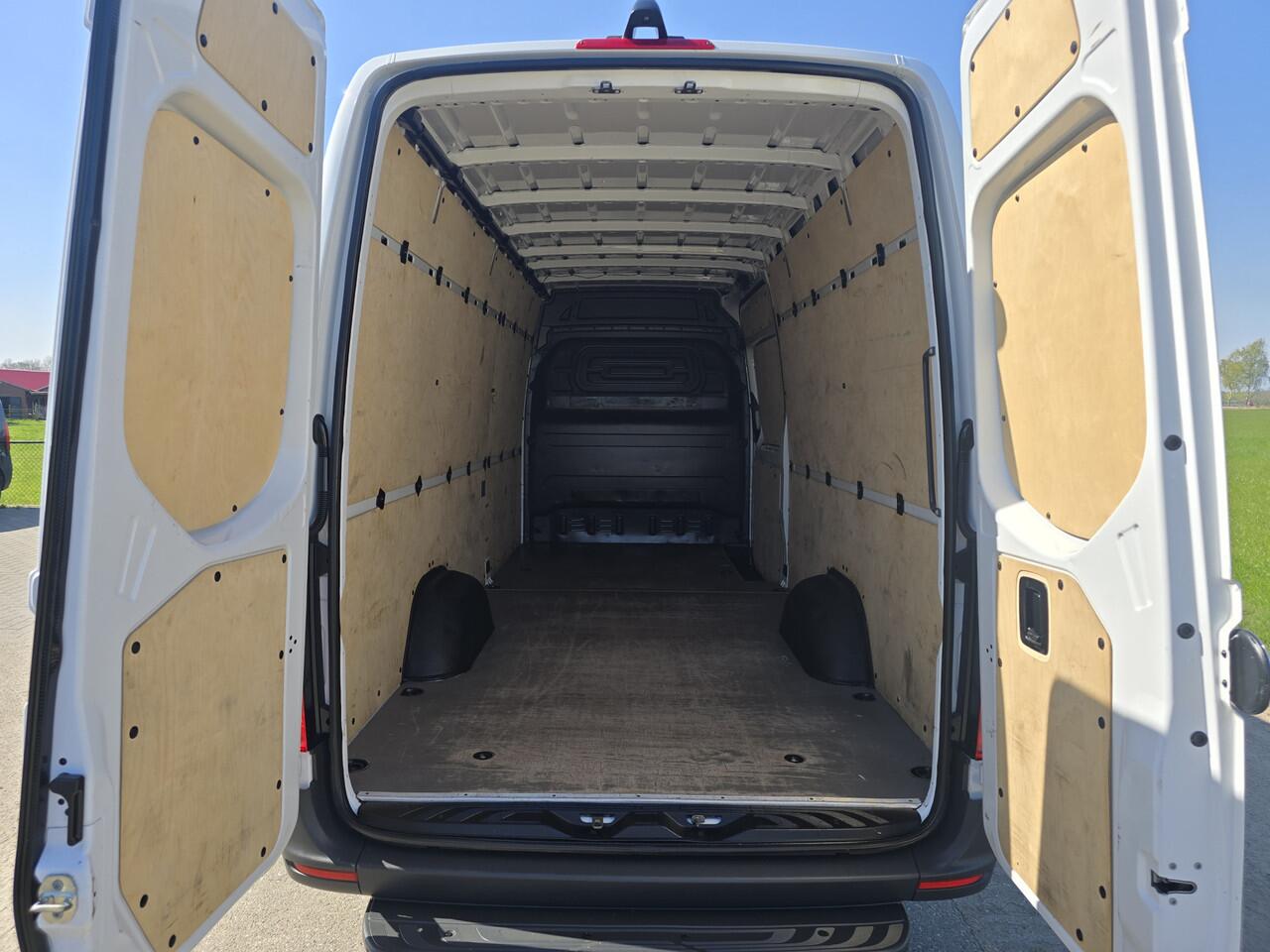 Mercedes-Benz SPRINTER 315 1.9 CDI L3 H2 RWD - 150 Pk - Euro 6 - MBUX - ParkeerCamera