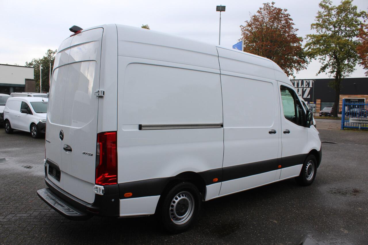 Mercedes-Benz SPRINTER 317 CDI L2H2 MBUX parkeerpakket en camera
