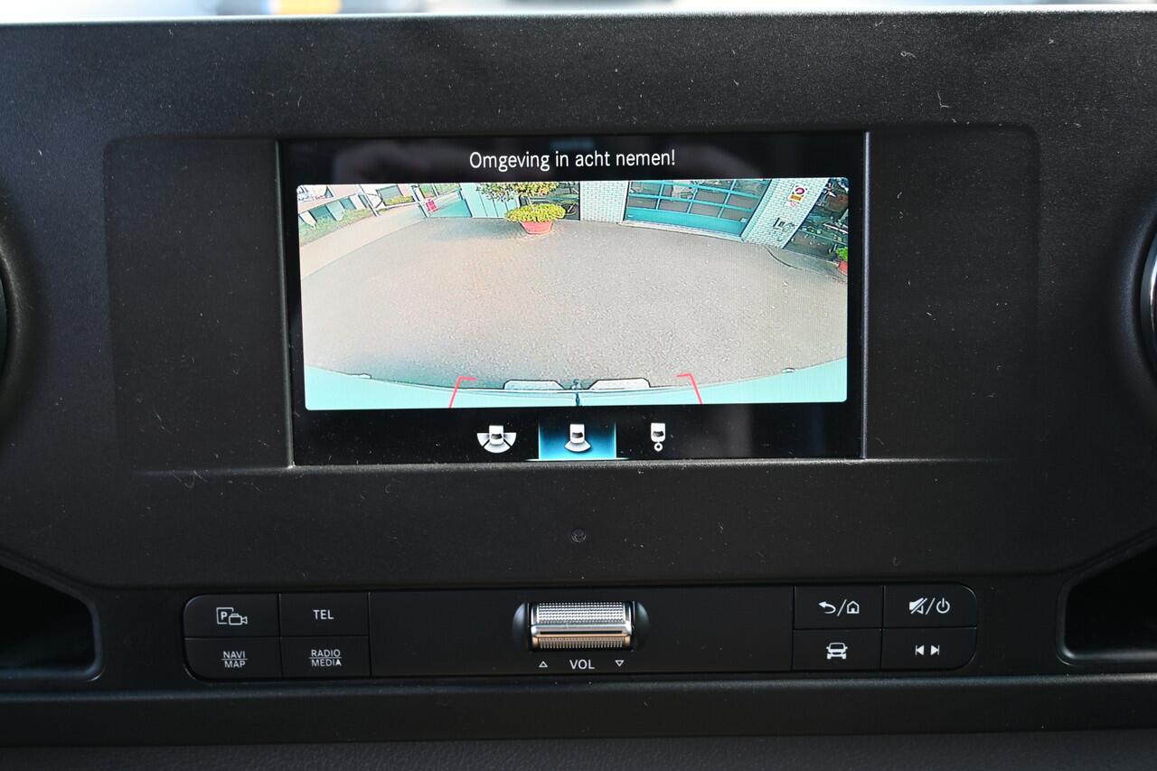Mercedes-Benz SPRINTER 319 CDI 3.0 V6 L2H2 3500 kg Trekhaak, Standkachel, MBUX navigatie en camera, Geveerde stoelen