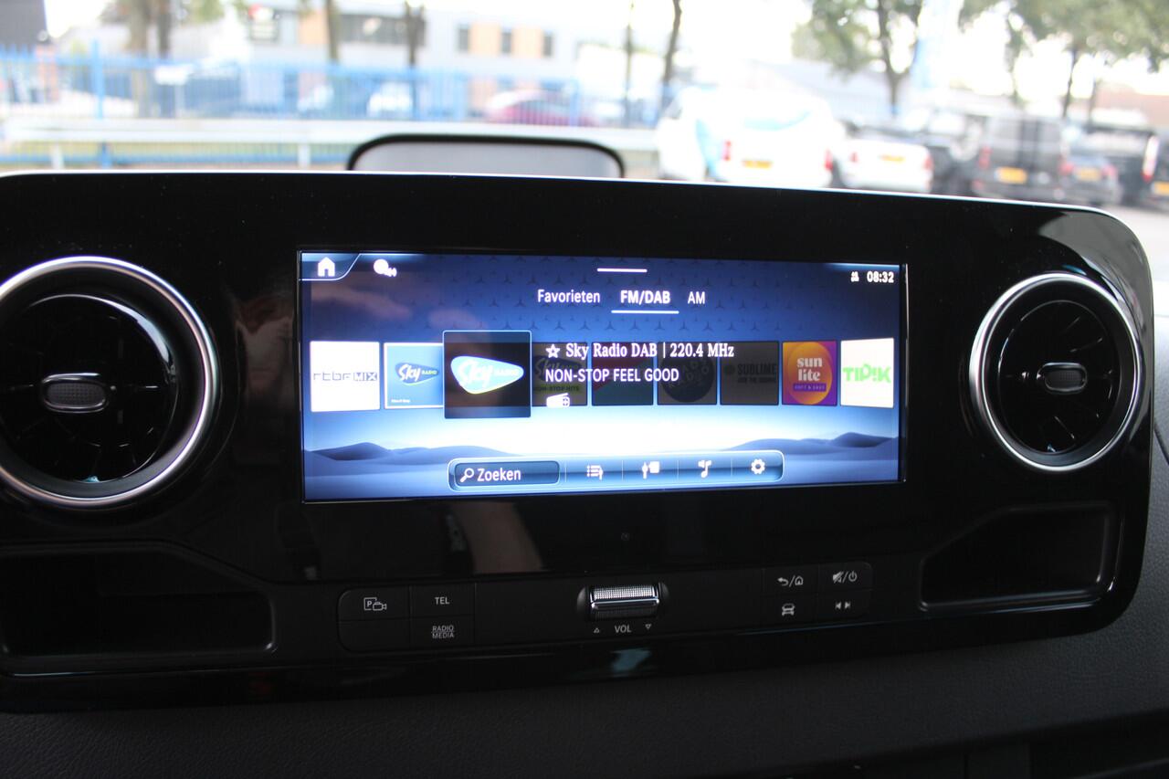 Mercedes-Benz SPRINTER 317 CDI L2H2 Pro 3500 kg trekhaak, LED verlichting, Geveerde stoel