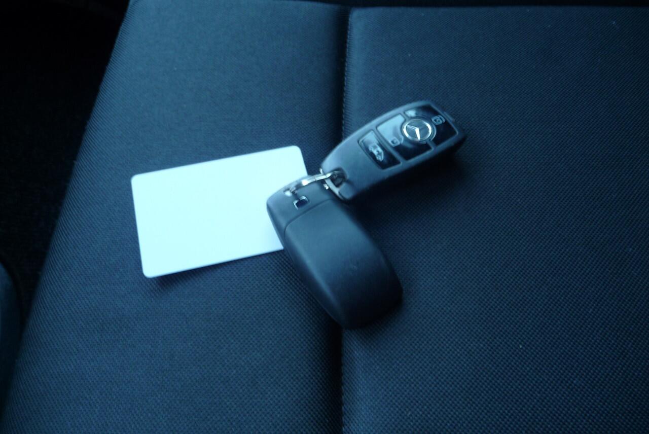 Mercedes-Benz SPRINTER 215 1.9 CDI L2H2 FWD Autm, Airco, Navi trekhaak, bank, Camera 11-2023