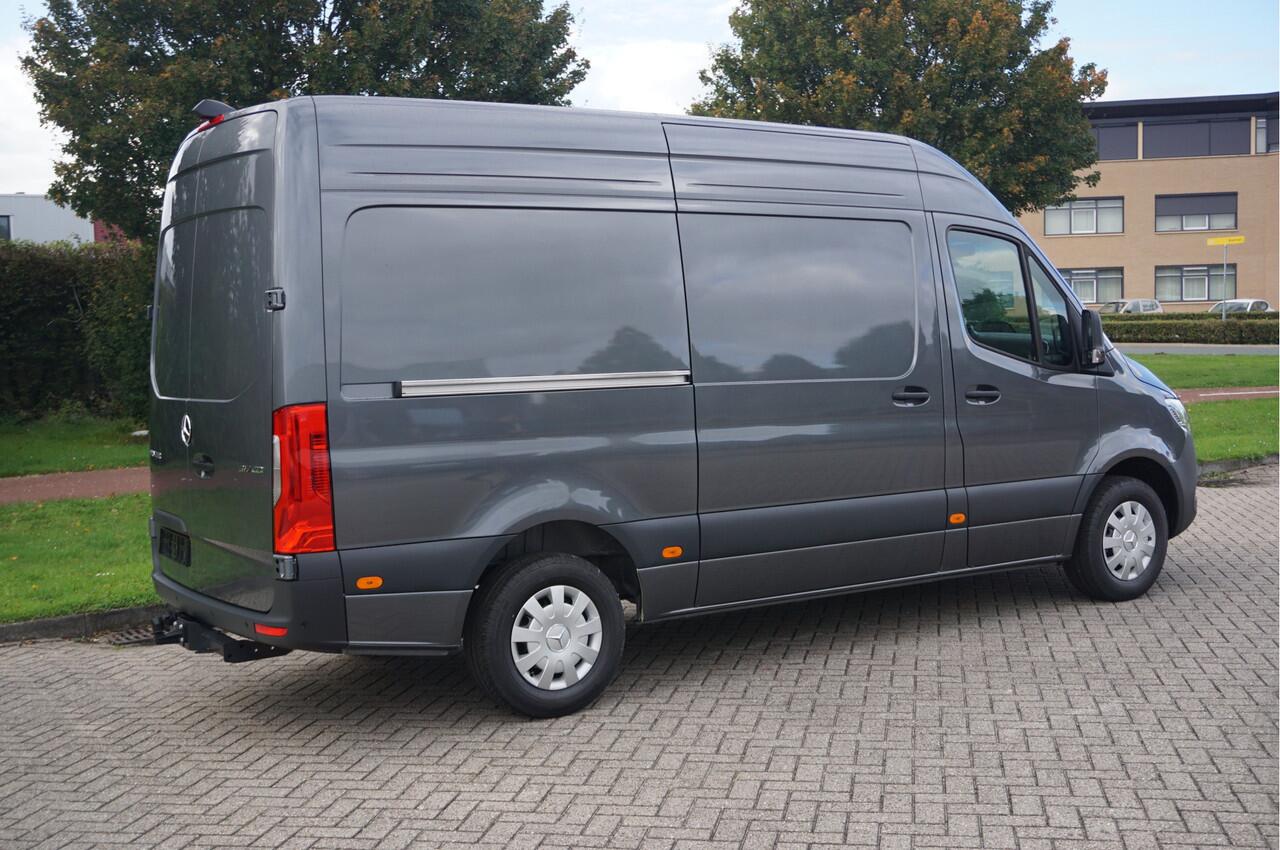 Mercedes-Benz SPRINTER 317CDI Pro L2H2 BPM VRIJ!! 10.25" Mbux Navi, Cam, Gev. Stoel, 3.5T Trekhaak, LED!! NR. 731