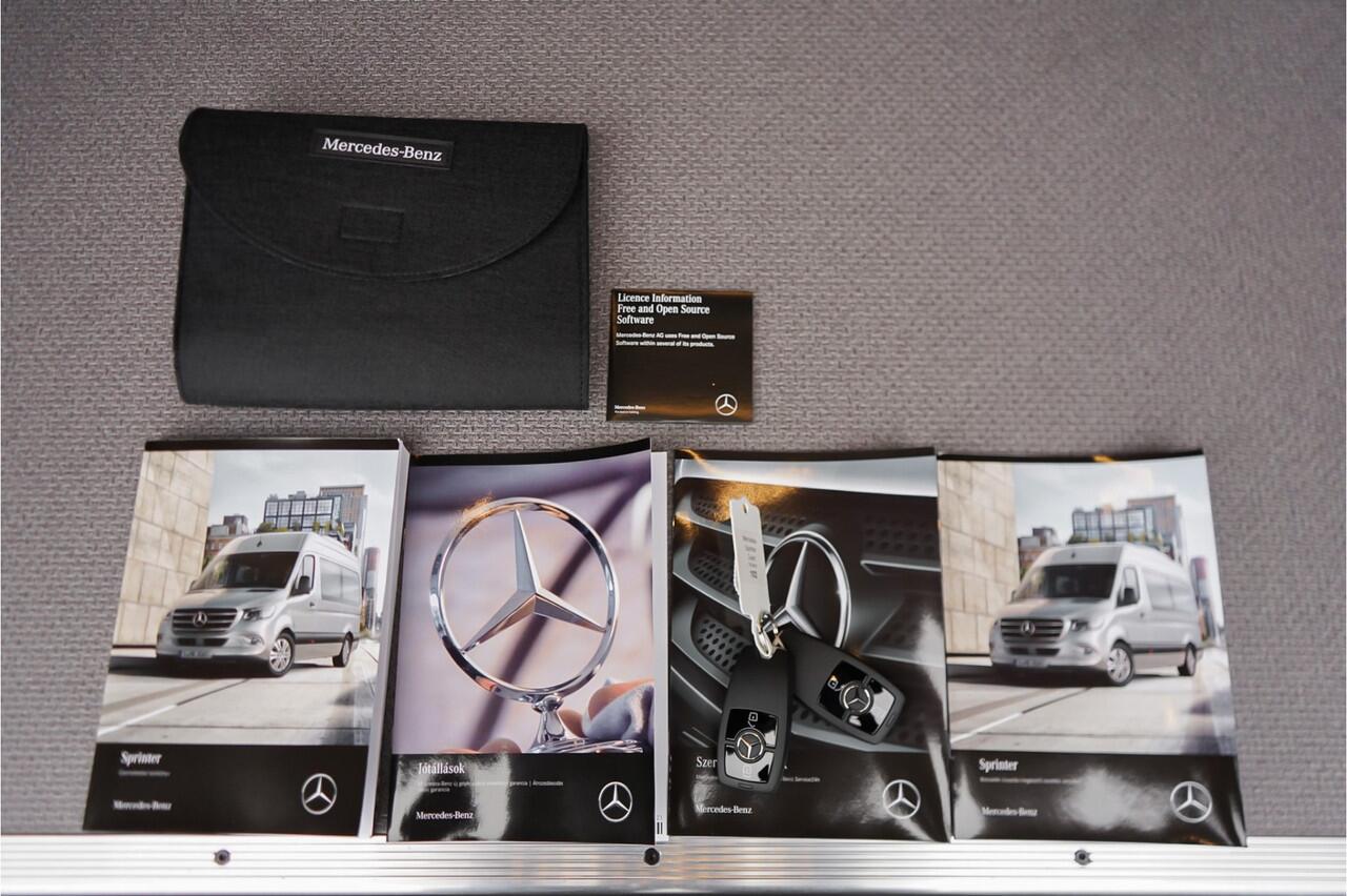 Mercedes-Benz SPRINTER 319 1.9 CDI L2H2 RWD 2x Schuifdeur 360° Distronic Navi Trekhaak 3.5T