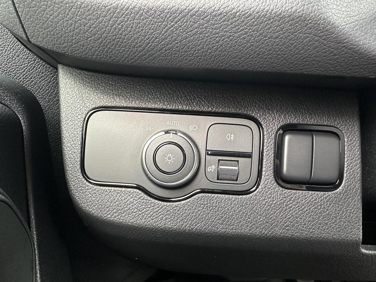 Mercedes-Benz SPRINTER 519 CDI Koel-Vries Dag en Nacht Vleesvervoer Hangwerk Bakwagen