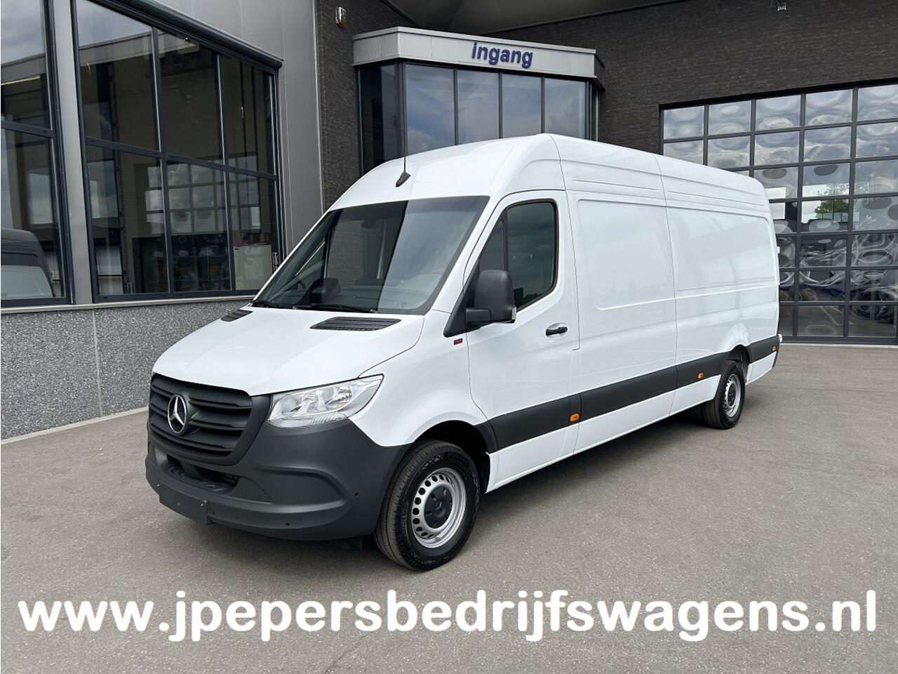 Mercedes-Benz SPRINTER 317 CDI L3 H2 PRO Facelift/ MBUX / Camera / Parkeersensoren / Cruise control / Airco / 270 Graden achterdeuren