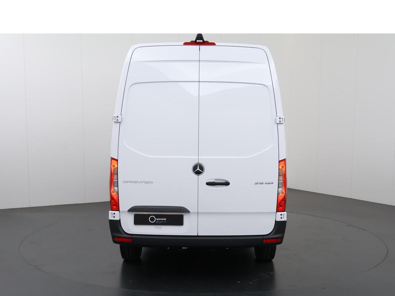 Mercedes-Benz SPRINTER 315 | Aut. | L2 H2 | RWD | PRO | 3500 KG. AHW | Airco | Cruise Control | 3500 KG. AHW | Carplay / Android Auto | Dodehoekassistent | Lane-Assist | Multifunctioneel Stuurwiel | 2-zits |