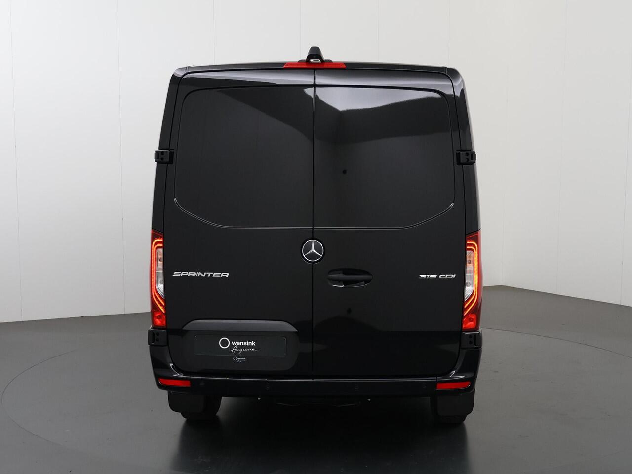 Mercedes-Benz SPRINTER 319 CDI L2 H1 Select | DUBBELE SCHUIFDEUR | Navigatie | LED | 3500 KG AHW | Achteruitrijcamera | Airco | Adaptieve Cruise-Controle |
