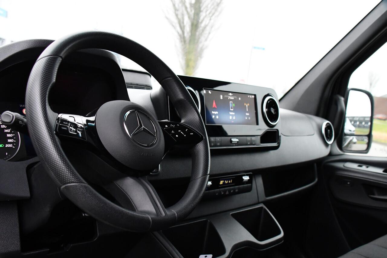 Mercedes-Benz SPRINTER 317 1.9 CDI L2H2 RWD AMG Black Edition FACELIFT! Camera, Cruise, Carplay, LED, Multimedia, 170pk, NAVI, Automaat, Uniek!