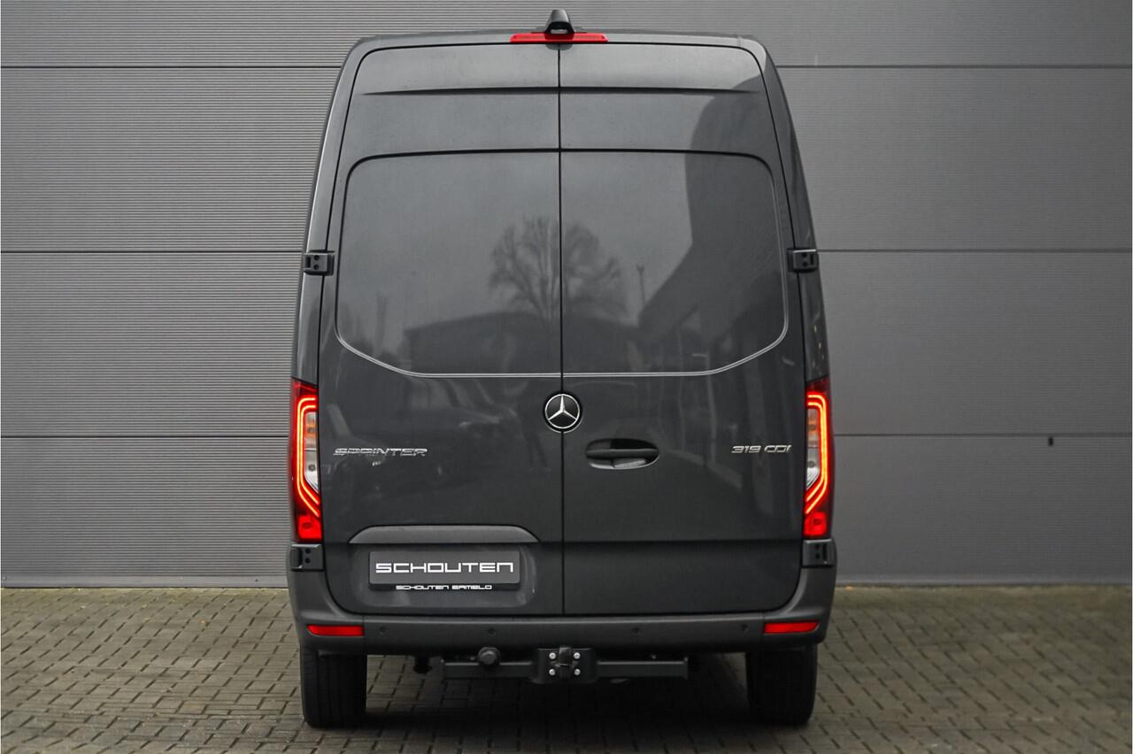 Mercedes-Benz SPRINTER 319 1.9 CDI L2H2 RWD 2x Schuifdeur Distronic Camera Navi Trekhaak 3.5T