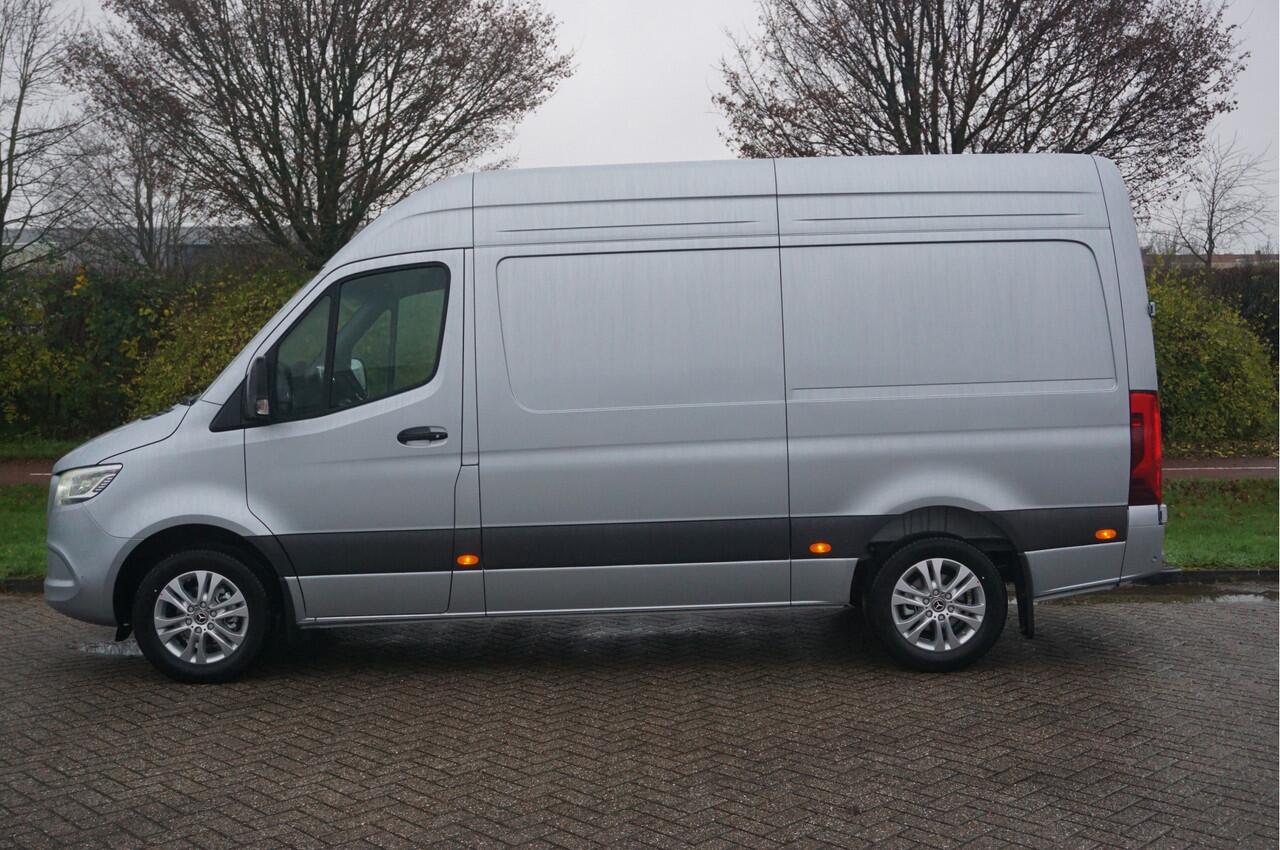 Mercedes-Benz SPRINTER 319CDI Select L2H2 BPM VRIJ!! 10.25" Mbux, ACC, LED, 17" LM!! NR. 667