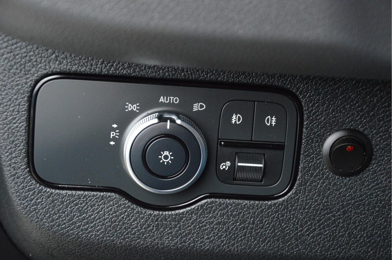 Mercedes-Benz SPRINTER 314 2.2 CDI L2H2 DUBBEL CABINE | LED | 3,5T TREKHAAK | ADAPTIVE CRUISE | CAMERA | NAVI | DAB | ENZ