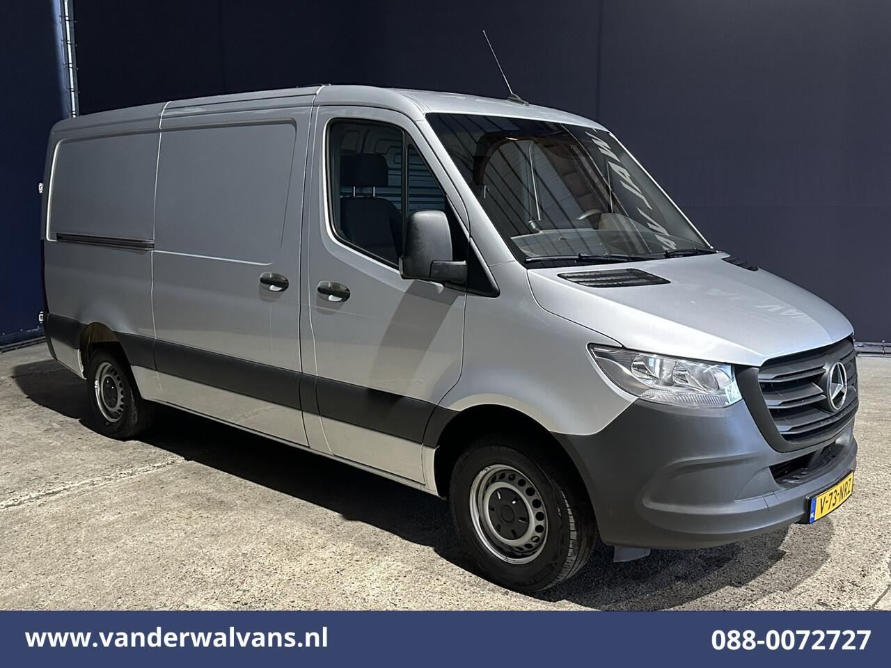 Mercedes-Benz SPRINTER 315 CDI 150pk L2H1 Euro6 Airco | Camera | Apple Carplay | Trekhaak | Chauffeursstoel Android Auto