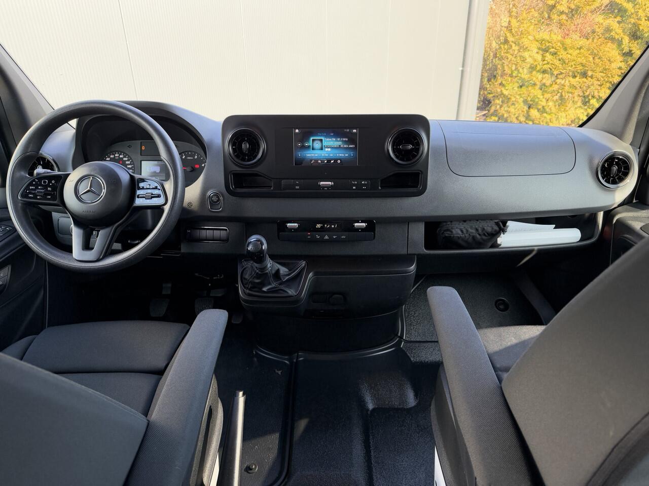 Mercedes-Benz SPRINTER 314 CDI 4X4 / PICK-UP / DOKA / DUBBEL CABINE / AIRCO / CRUISE / APPLE CARPLAY / 6 PERSOONS / ZEER NETJES