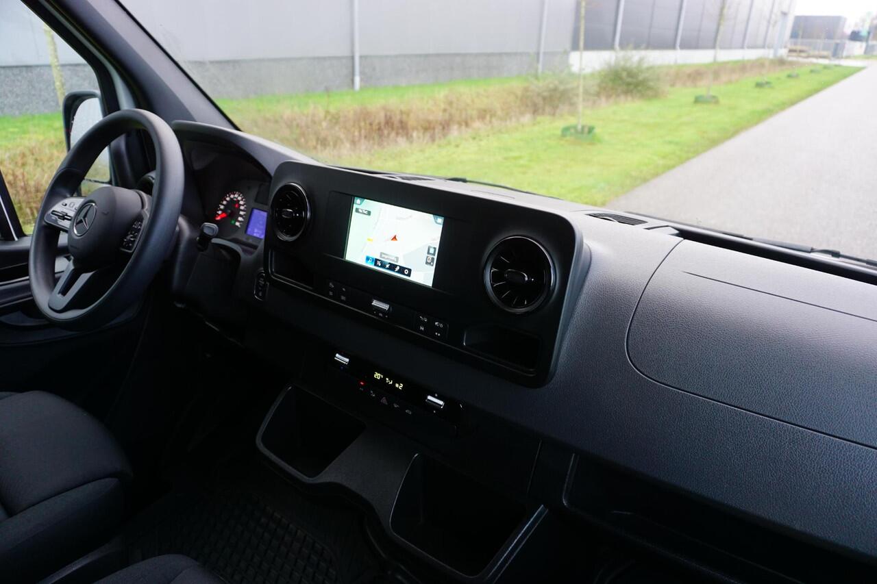 Mercedes-Benz SPRINTER 317 L2H2 RWD Automaat |EURO6 |1e eigenaar |Topstaat |Betimmering |Fabrieksgarantie |Camera |Cruise |Navi |Climate control |Stoelverwarming |3500 KG |170 pk