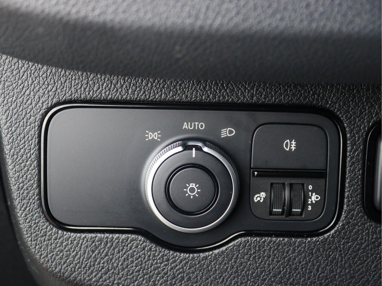 Mercedes-Benz SPRINTER 317 CDI L2 Pro D.C. | AIRCO/CARPLAY/CAMERA/3.500KG AHW | Certified .