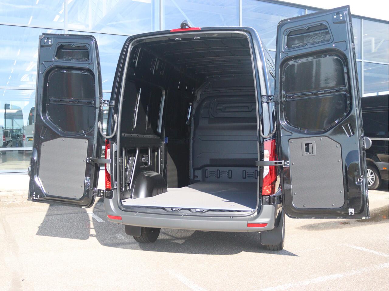 Mercedes-Benz SPRINTER 317 CDI L2H2 Select | AIRCO/CRUISE/CAMERA/3.500 KG AHW | Certified