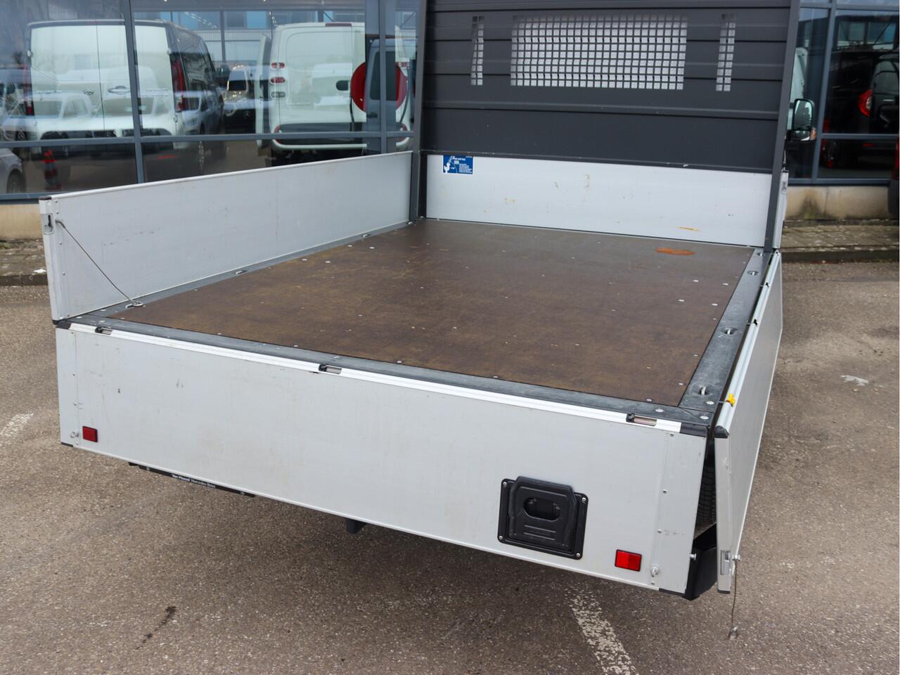 Mercedes-Benz SPRINTER 317 CDI L2 Pro D.C. | AIRCO/CARPLAY/CAMERA/3.500KG AHW | Certified .