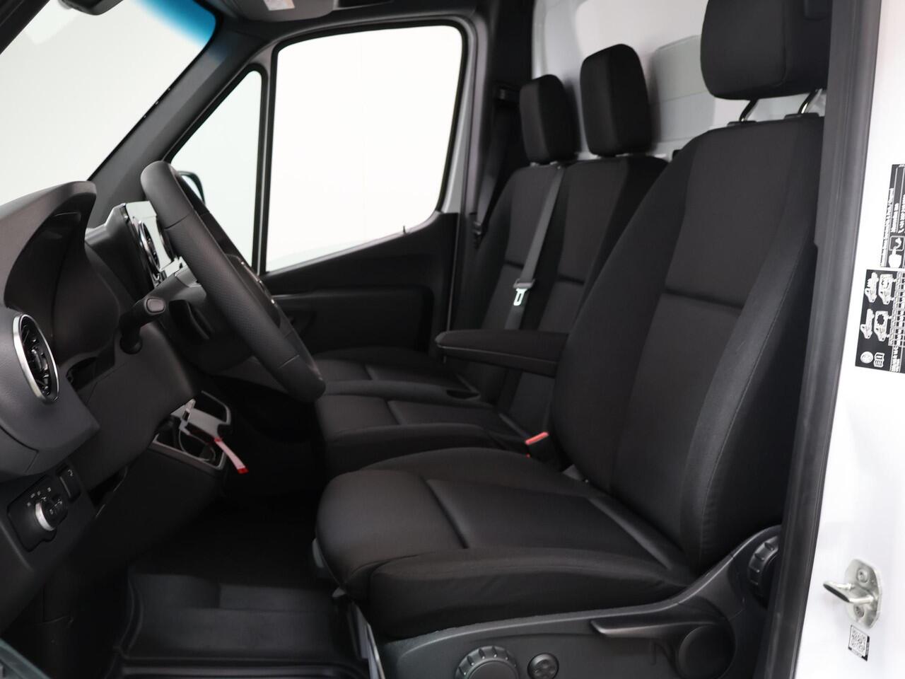 Mercedes-Benz SPRINTER 317 CDI | Aut. | Chassis | L3 | 3500 KG. AHW | Airco | Cruise Control | MBUX Navigatie | Apple Carplay/Android Auto | Lane-Assist | Comfort Bestuurdersstoel | 3500 KG. AHW | ELKE OPBOUW MOGELIJK