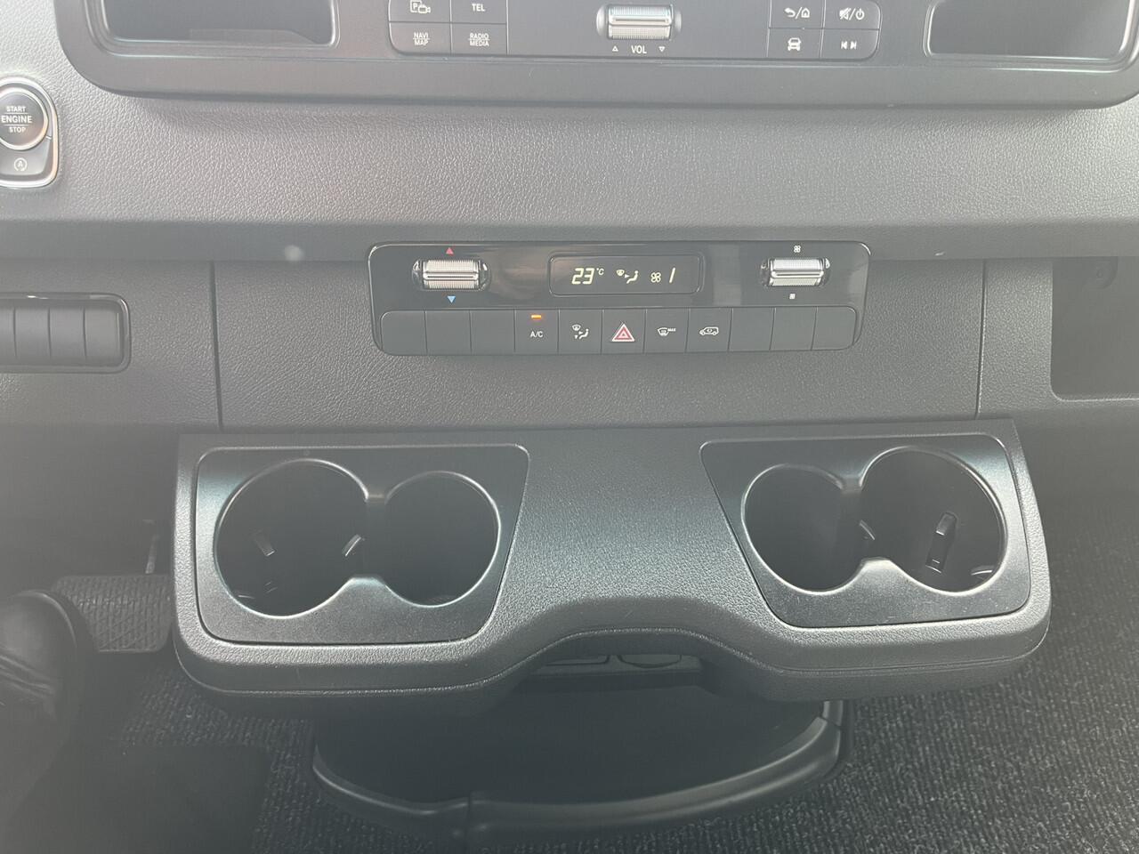 Mercedes-Benz SPRINTER 515 CDI Bakwagen met laadklep 7"MBUX Euro 6