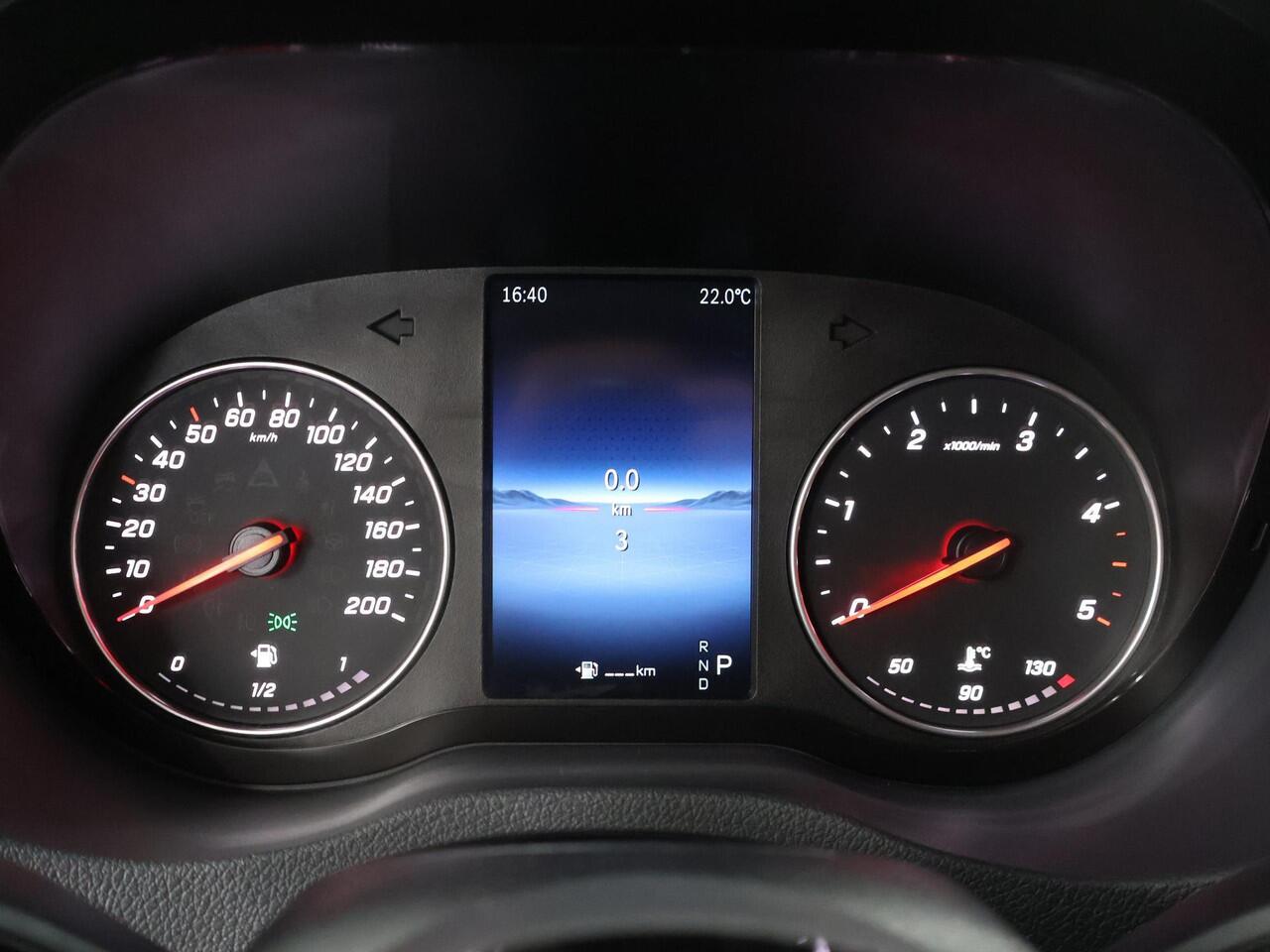 Mercedes-Benz SPRINTER 315 | Aut. | L2 H2 | RWD | PRO | 3500 KG. AHW | Airco | Cruise Control | 3500 KG. AHW | Carplay / Android Auto | Dodehoekassistent | Lane-Assist | Multifunctioneel Stuurwiel | 3-zits |