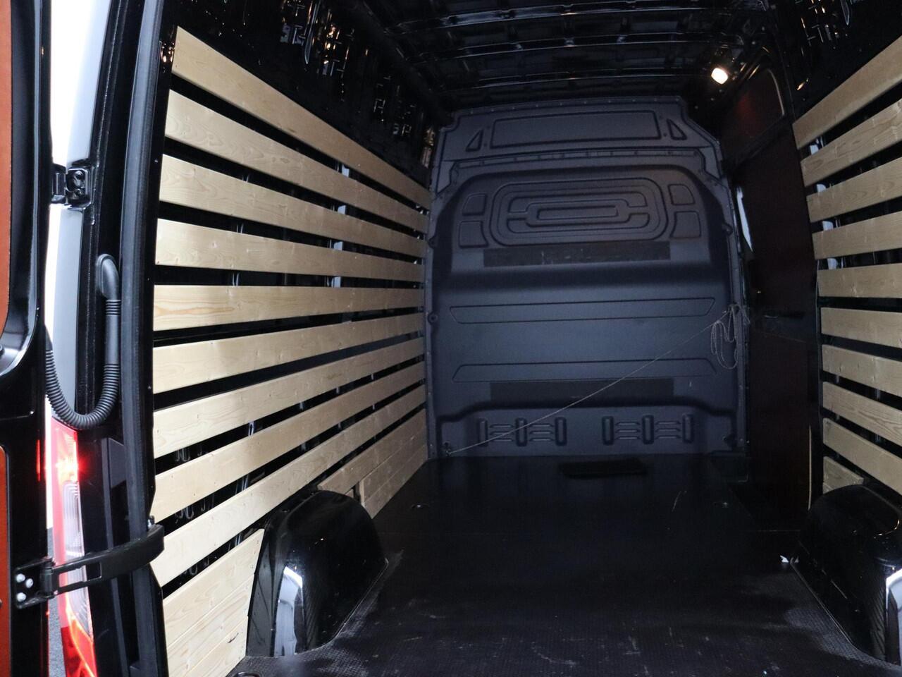 Mercedes-Benz SPRINTER 315 1.9 CDI L2/H2 RWD