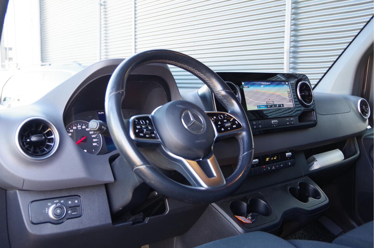 Mercedes-Benz SPRINTER 319 3.0 CDI V6 L2H2 AUT. LED, 360 CAMERA, TREKHAAK, STANDKACHEL, MBUX 10'', CRUISE, NAVI, CLIMA, PARKEERSENSOREN
