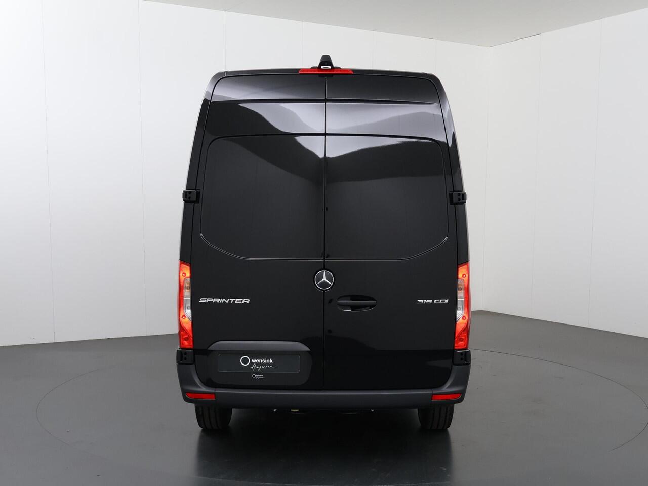 Mercedes-Benz SPRINTER 315 CDI | L2 H2 | Aut. | RWD | PRO | BPM VRIJ! | 3500 KG AHW | CARPLAY | ANDROID AUTO | 3-ZITS | CRUISE | CAMERA | AIRCO | SPOORASSISTENT | DODEHOEKDETECTIE | METALLIC