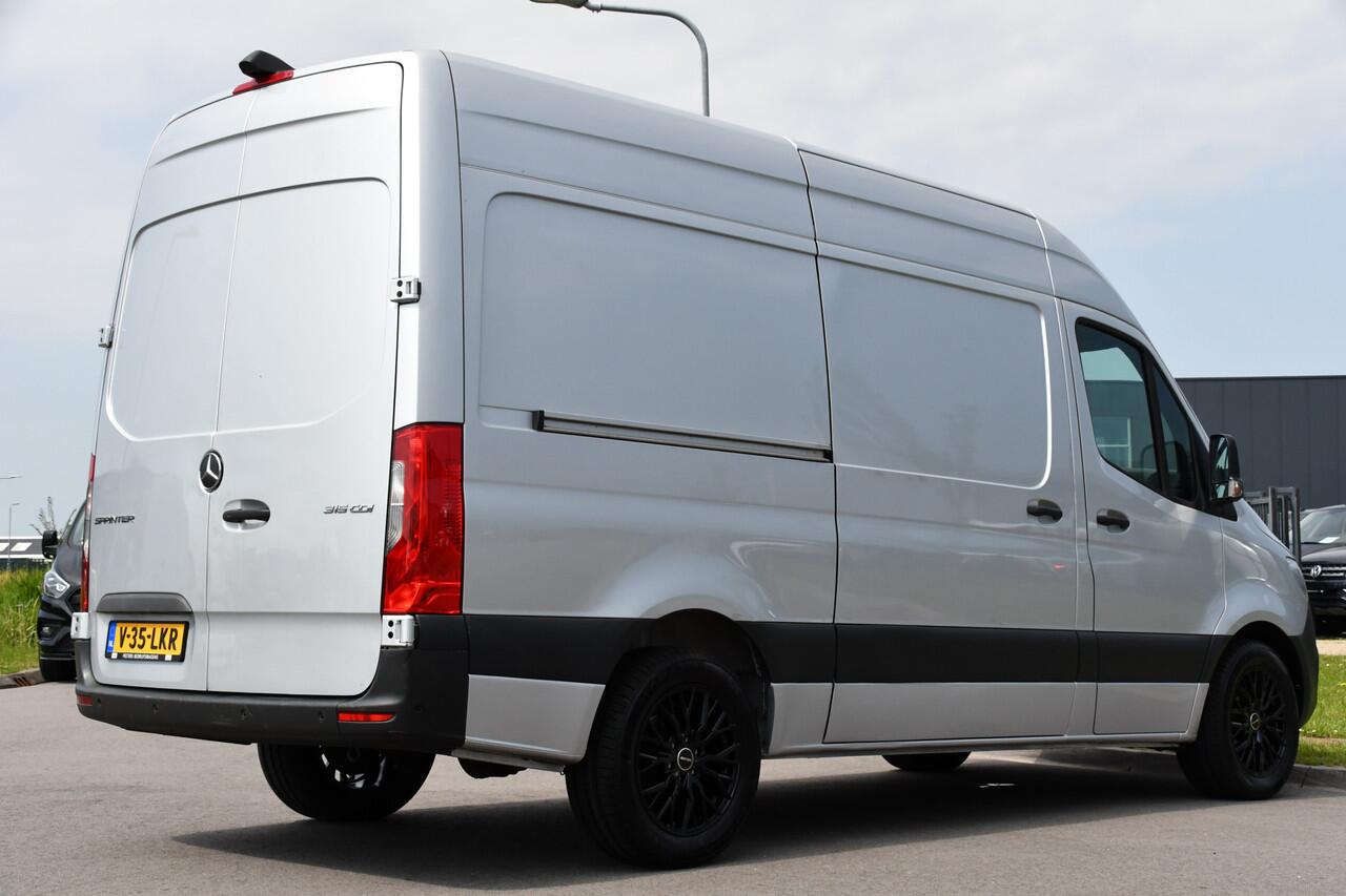 Mercedes-Benz SPRINTER 315 1.9 CDI RDW L2H2 PB Edition Cameram, Carplay, Sensoren, Dodehoek, 150PK, Automaat, Multimedia, Uniek!