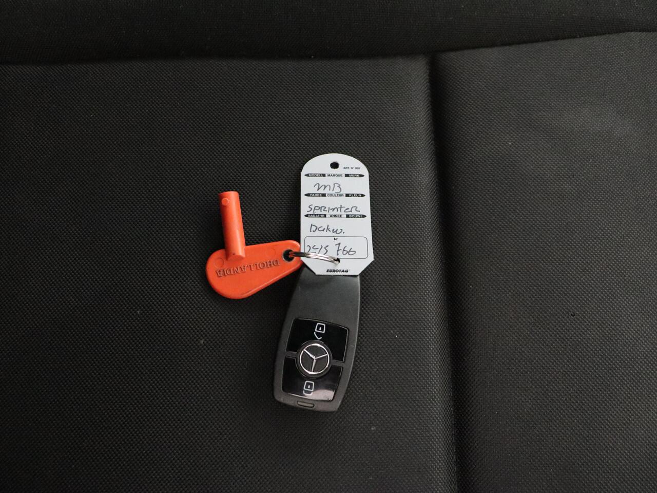 Mercedes-Benz SPRINTER 515CDI Bakwagen+Laadklep | Dakspoiler | Airco | Cruise | 3-Persoons