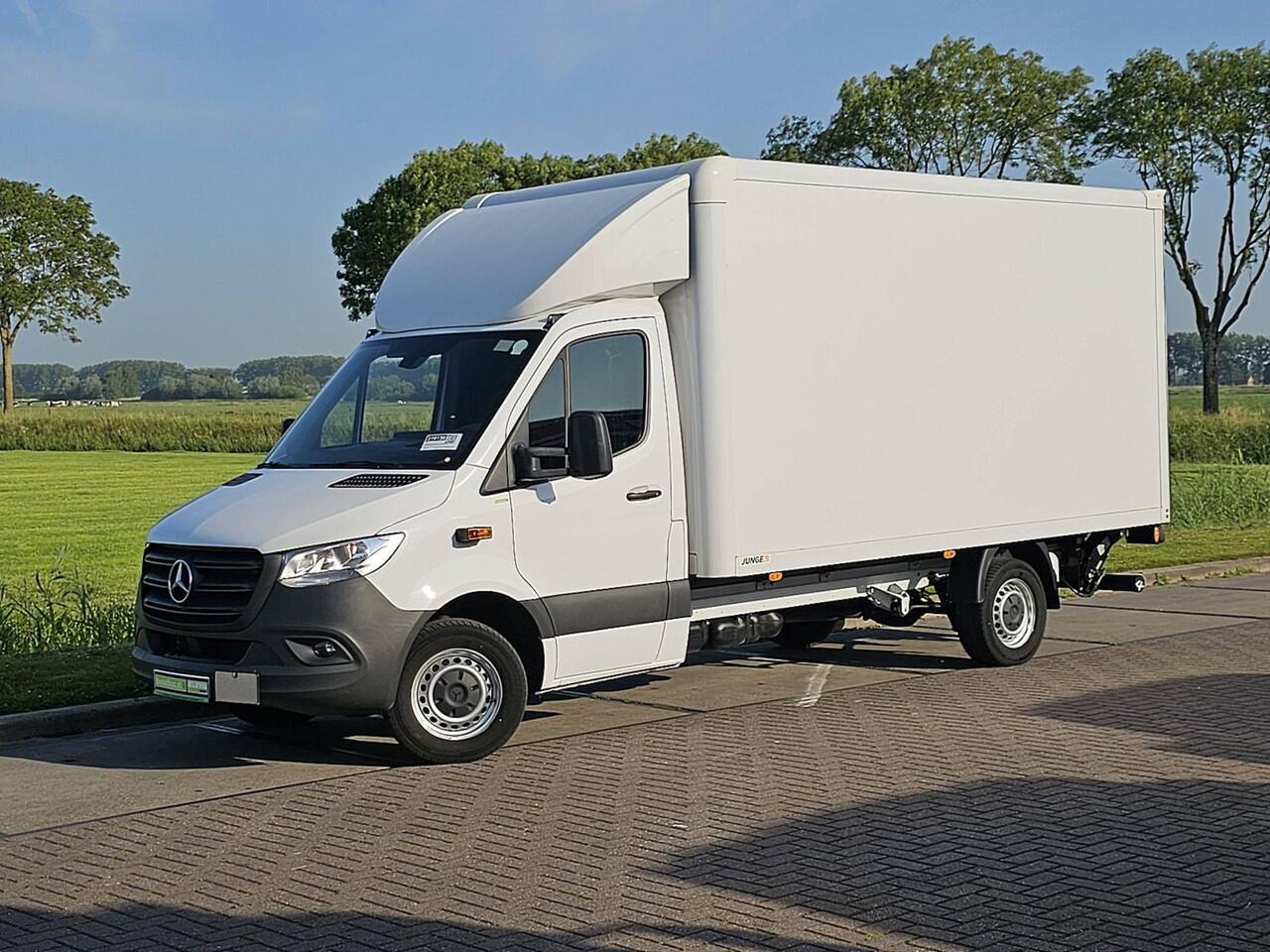 Mercedes-Benz SPRINTER 317 L3 RWD Bakwagen Laadklep Airco Mbux 170Pk Euro6!