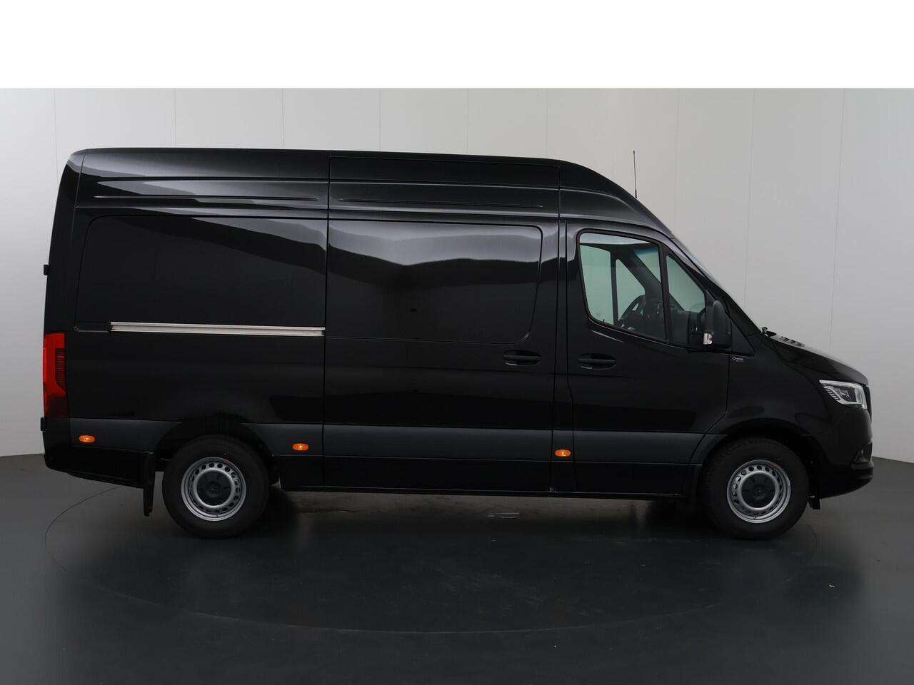 Mercedes-Benz SPRINTER 319 L2H2 RWD SELECT | LED | NAVI | DISTRONIC | LEER