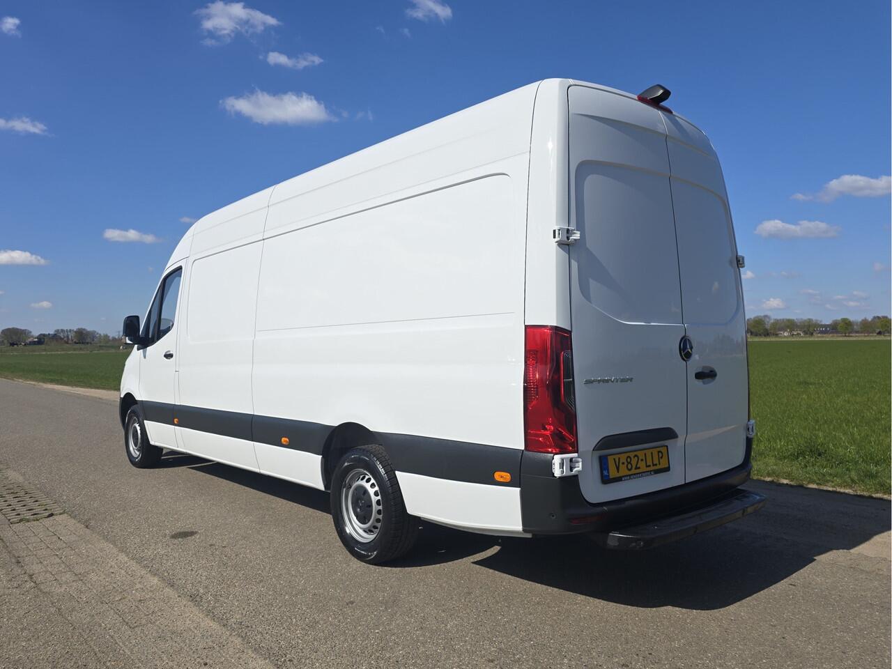 Mercedes-Benz SPRINTER 315 1.9 CDI L3H2 RWD - 150 Pk - Euro 6 - RWD - MBUX - Camera - Airco - Cruise Control