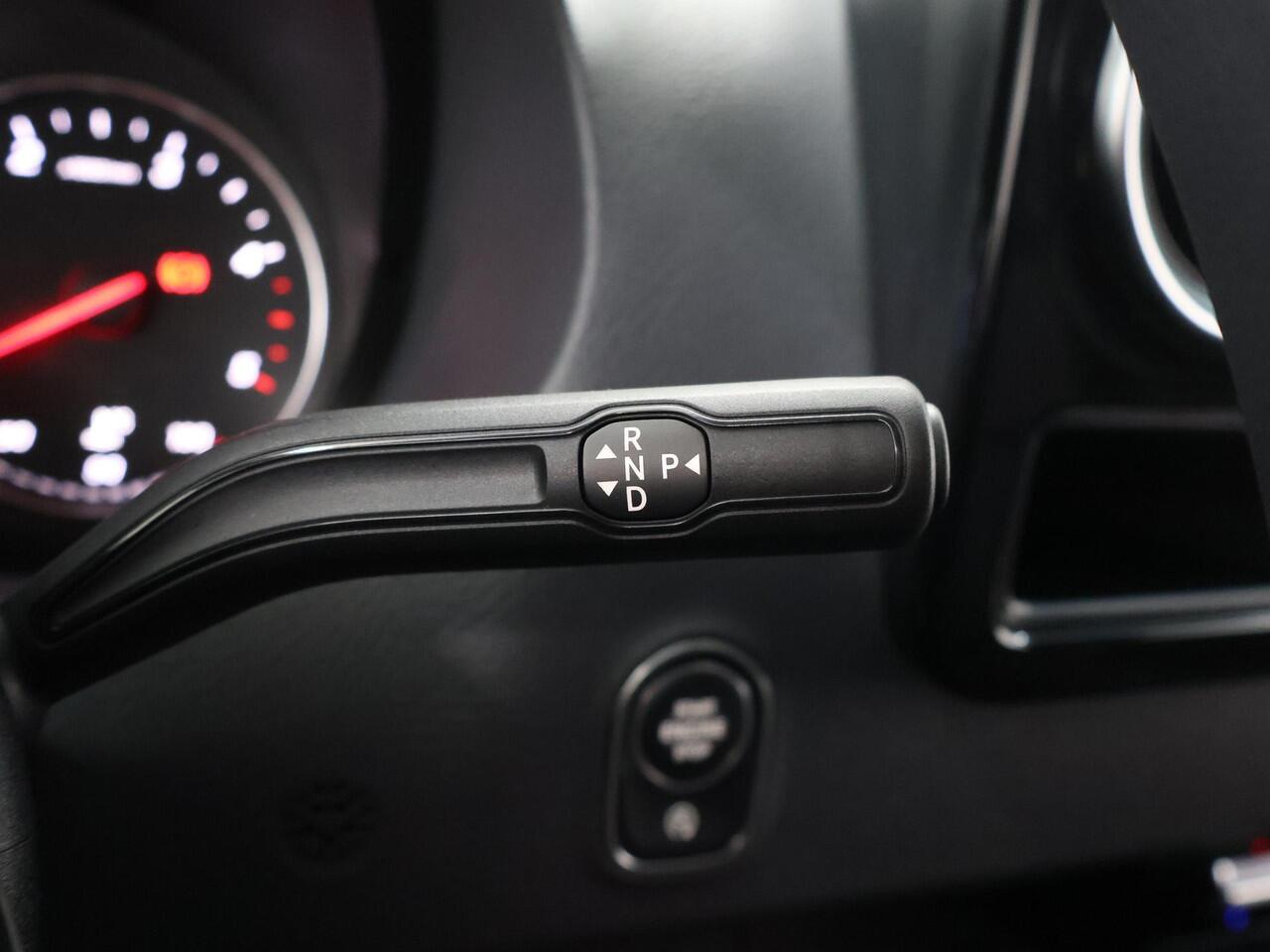 Mercedes-Benz SPRINTER 315 L2 H2 RWD PRO | 3500 kg Trekgewicht | Smartphone integratie pakket | Climate Control | Achteruitrijcamera | Airco | Cruise Control | Apple Carplay |