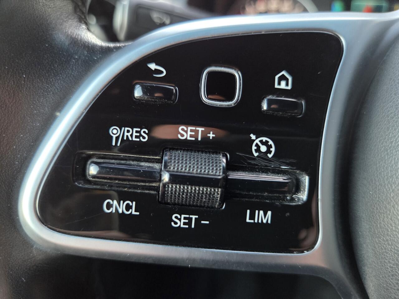 Mercedes-Benz SPRINTER 317 1.9 CDI L2H2 RWD