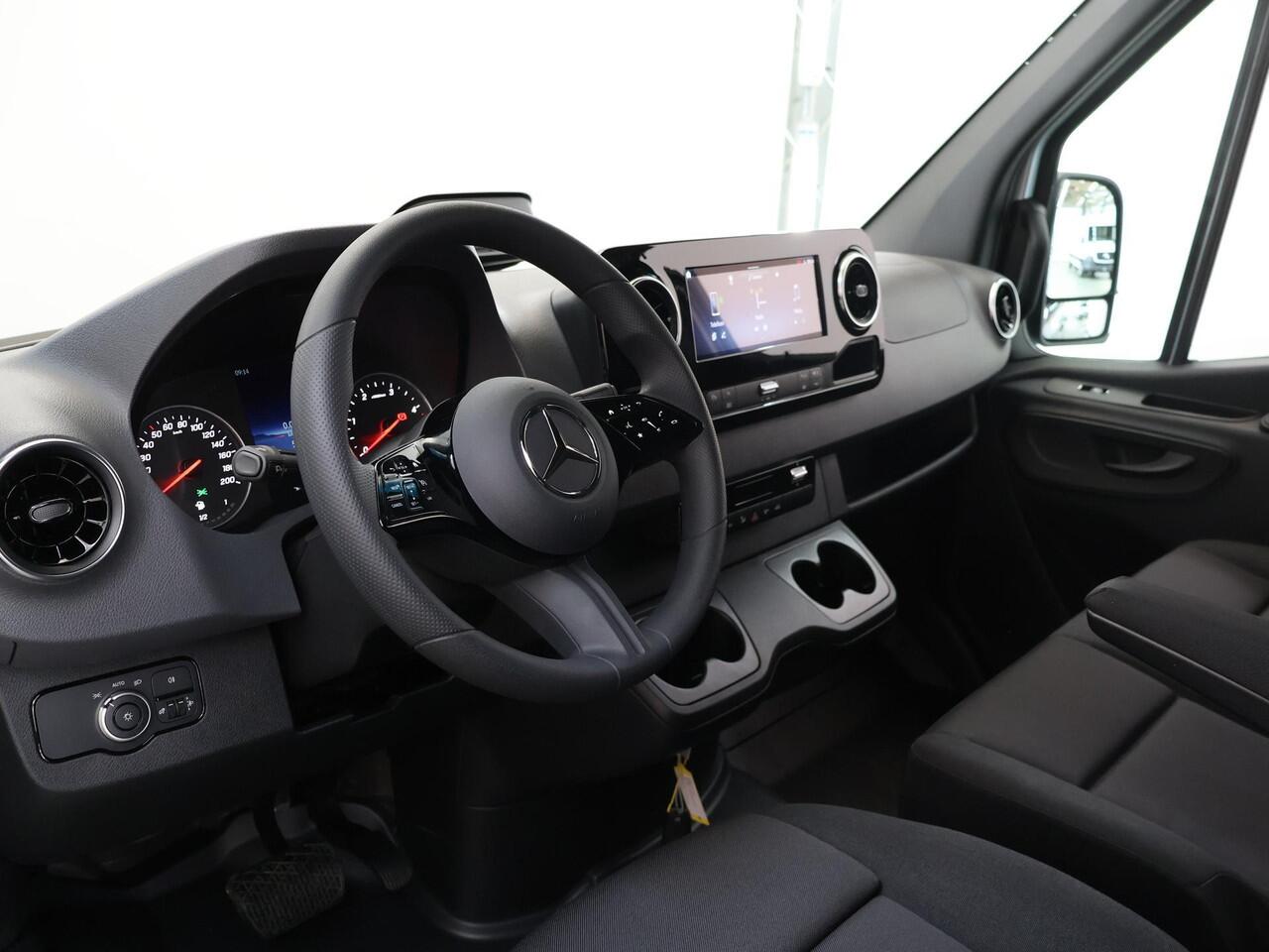 Mercedes-Benz SPRINTER 315 CDI | L2 H2 | RWD | Aut. | PRO | BPM VRIJ! | AIRCO | CRUISE | 3500 KG AHW | CARPLAY | ANDROID AUTO | DODEHOEKASSISTENT | METALLIC | SPOORASSISTENT | MULTIFUNCTIONEELSTUURWIEL