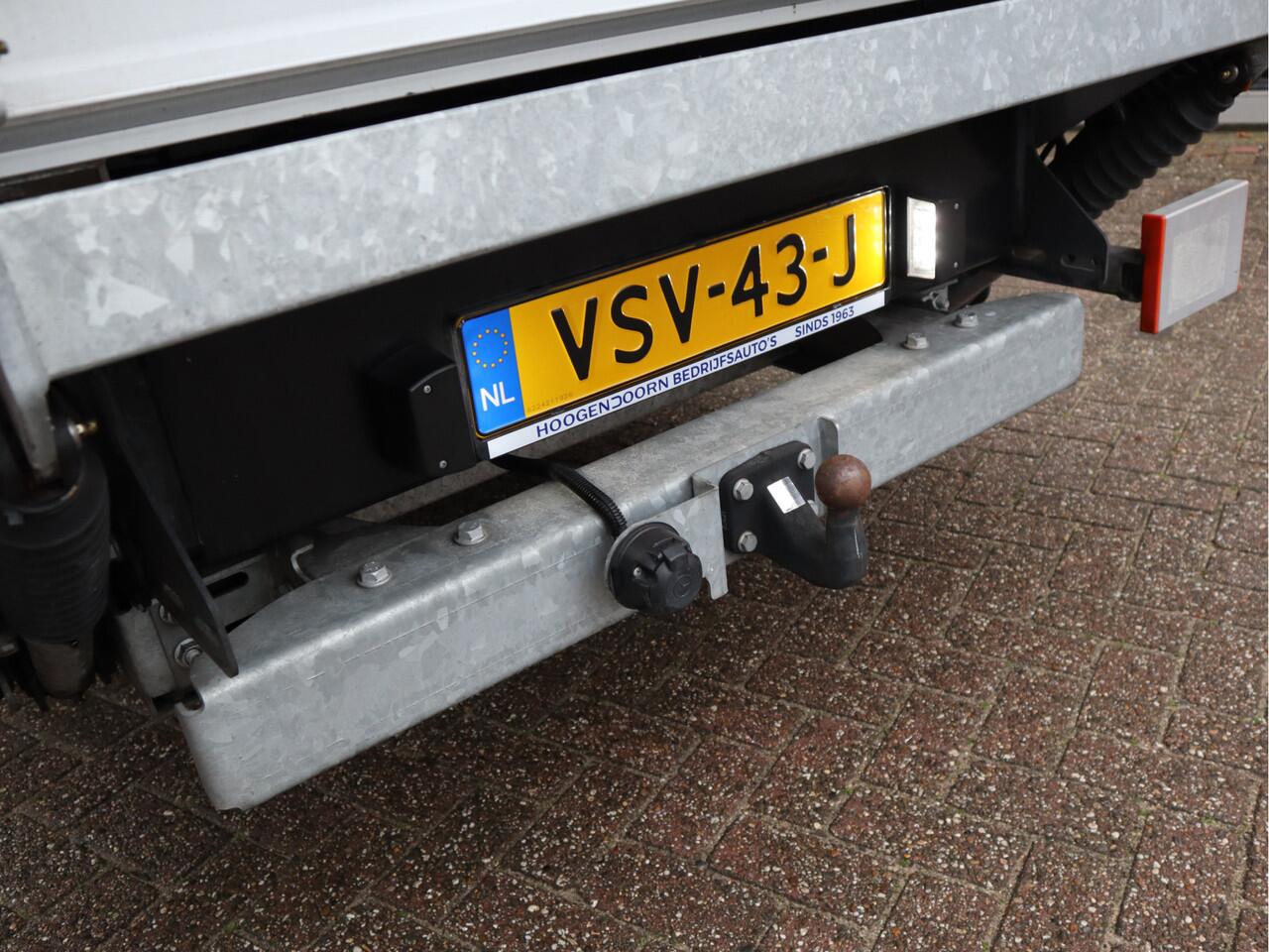 Mercedes-Benz SPRINTER 515 CDI Automaat - Bakwagen Laadklep Zijdeur - Trekhaak - Mbux