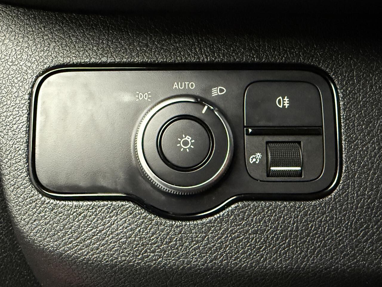 Mercedes-Benz SPRINTER 9G-Tronic Automaat L2H2 | Led | Navigatie | Camera | 3-Persoons | Trekhaak