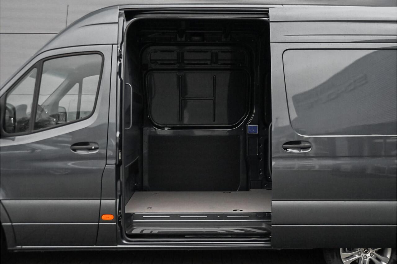 Mercedes-Benz SPRINTER 319 1.9 CDI L2H2 RWD 2x Schuifdeur Distronic Camera Navi Trekhaak 3.5T