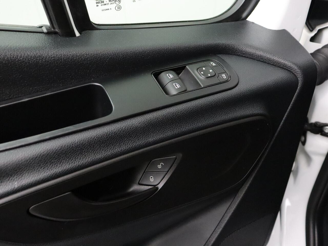 Mercedes-Benz SPRINTER 515CDI Bakwagen+Laadklep | Dakspoiler | Airco | Cruise | 3-Persoons