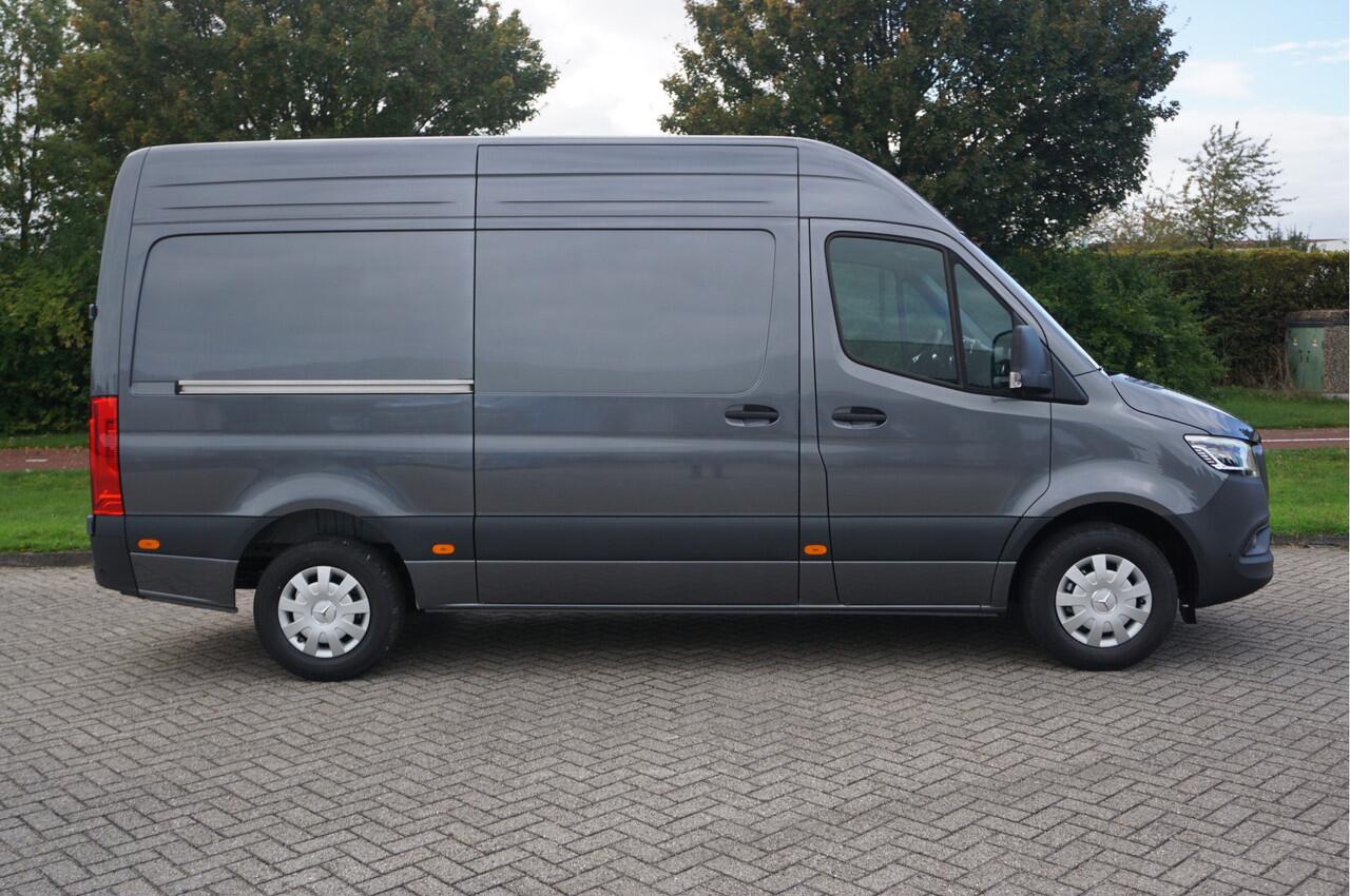 Mercedes-Benz SPRINTER 317CDI Pro L2H2 BPM VRIJ!! 10.25" Mbux Navi, Cam, Gev. Stoel, 3.5T Trekhaak, LED!! NR. 731