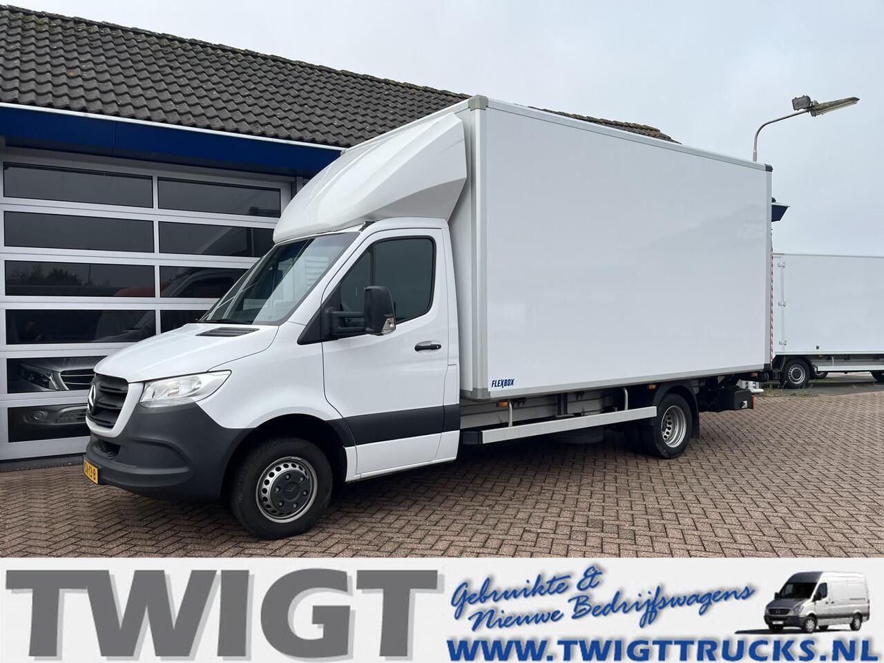 Mercedes-Benz SPRINTER 515 CDI Bakwagen met laadklep 7"MBUX Euro 6