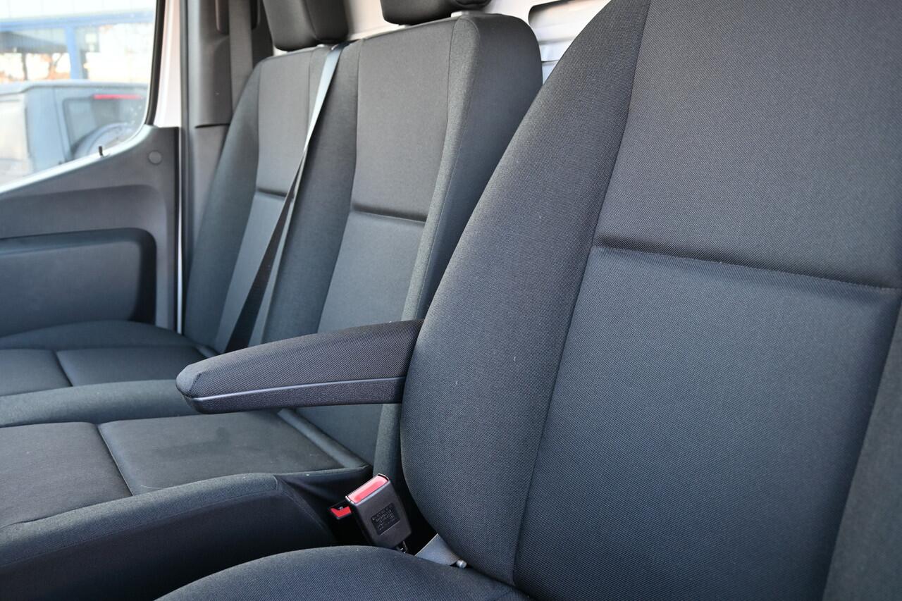 Mercedes-Benz SPRINTER 317 CDI Bakwagen met laadklep Smartphone integratie pakket, LED Laadbak met laadklep, zijdeur