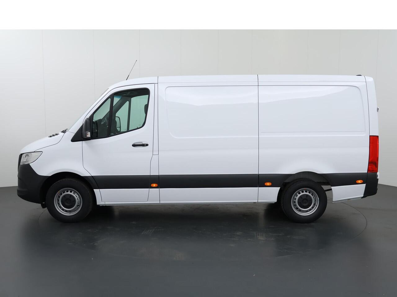Mercedes-Benz SPRINTER 315 CDI | L2 H1 | RWD | PRO | Parkeercamera | Airco | Dodehoekassistent | Zijwindassistent | Cruise Control | Chauffeursstoel |